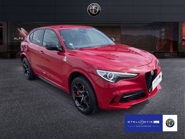 Alfa Romeo Stelvio V6 2.9 Bi-Turbo AT8-Q4 Quadrifoglio 375 kW image number 2