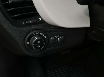 Car image 35