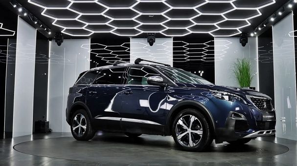 Peugeot 5008 BlueHDi EAT8 GT 133 kW image number 10