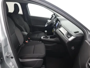 Car image 40