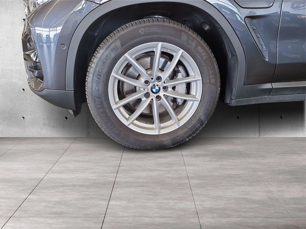 BMW X3 xDrive30e Advantage 215 kW image number 9