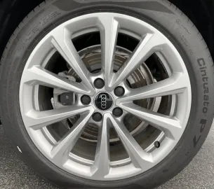 Car image 35