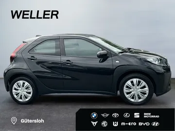 Car image 3