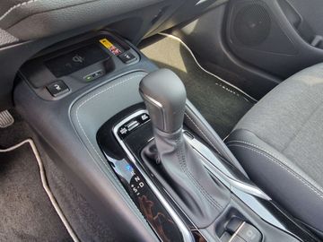 Car image 14