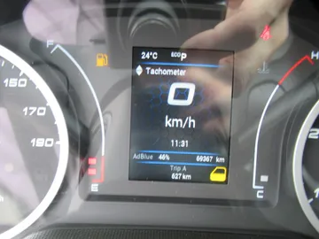 Car image 28