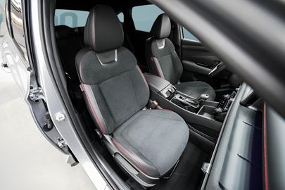 Car image 23