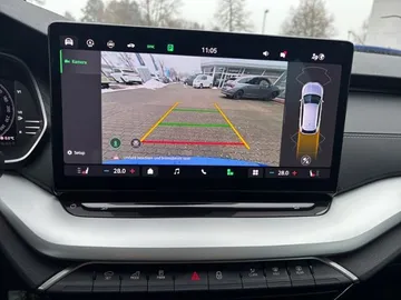 Car image 28