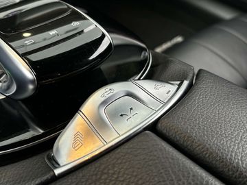 Car image 36