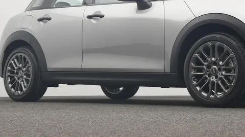 Car image 22
