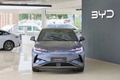 Car image 4