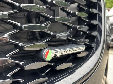 Car image 26