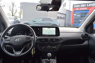 Car image 23