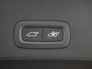 Car image 34