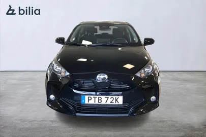 Car image 2