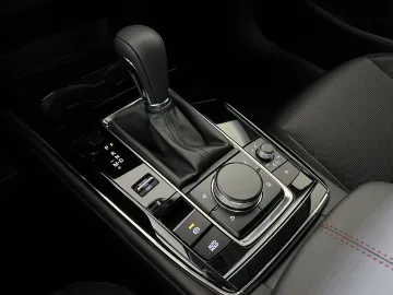 Car image 27