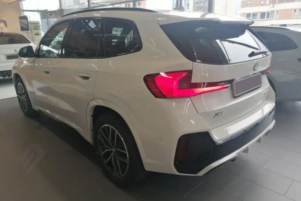 BMW X1 sDrive18i 100 kW image number 4