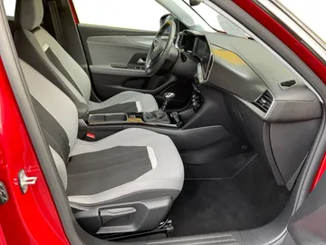 Car image 17