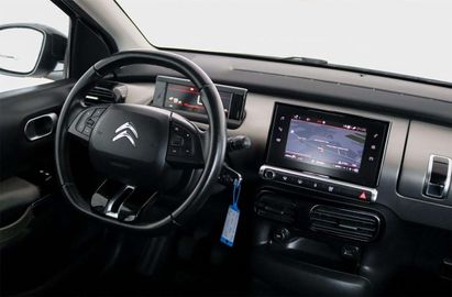 Car image 30