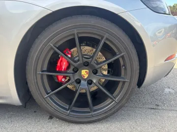 Car image 22