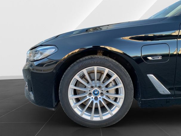 BMW 530 Touring xDrive 215 kW image number 14