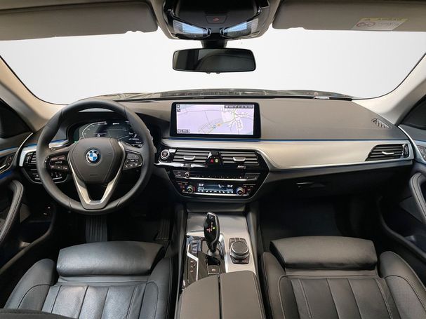 BMW 530 e 215 kW image number 12