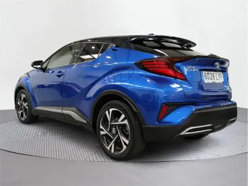 Car image 5