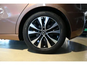 Car image 41