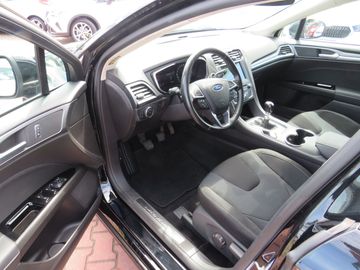 Car image 19