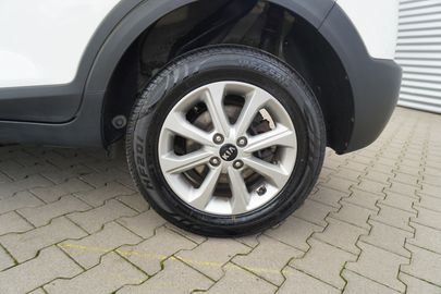 Car image 30
