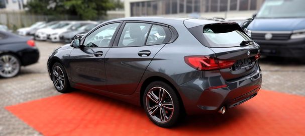 BMW 118i Sport Line 103 kW image number 3