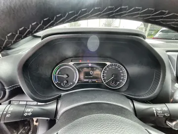 Car image 28