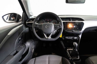 Car image 25