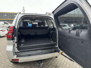 Car image 31