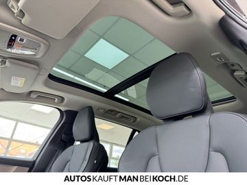 Car image 35