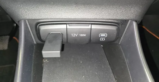 Car image 30