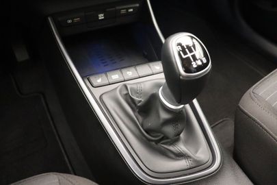 Car image 24