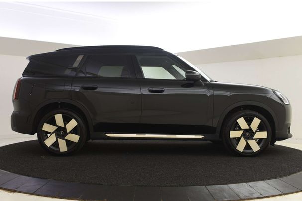 Mini Countryman S Favoured Trim ALL4 160 kW image number 11