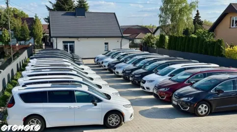 Car image 35