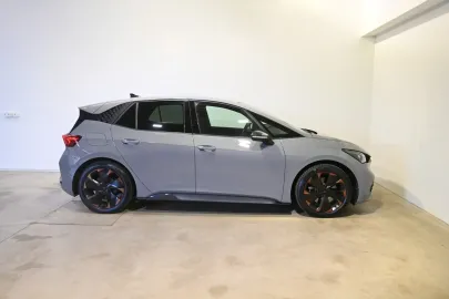 Car image 27