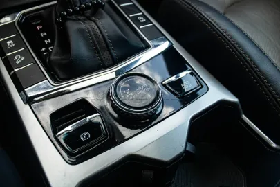 Car image 31
