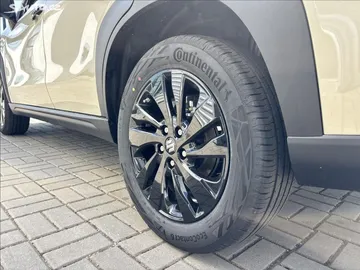 Car image 17