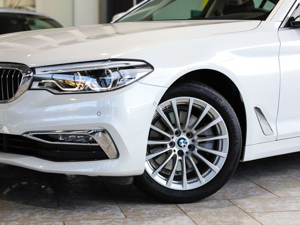 BMW 520i Luxury Line 135 kW image number 4