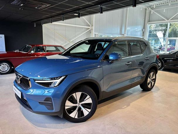 Volvo XC40 B3 Core 120 kW image number 1