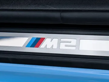 Car image 27