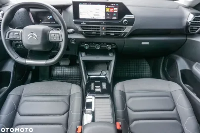 Car image 35