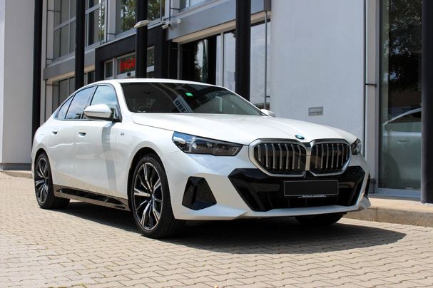 BMW 520i 140 kW image number 2