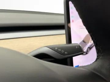 Car image 36