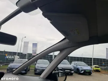 Car image 36