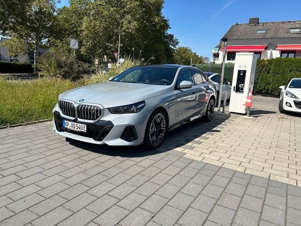 BMW i5 eDrive40 250 kW image number 15