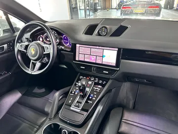 Car image 32